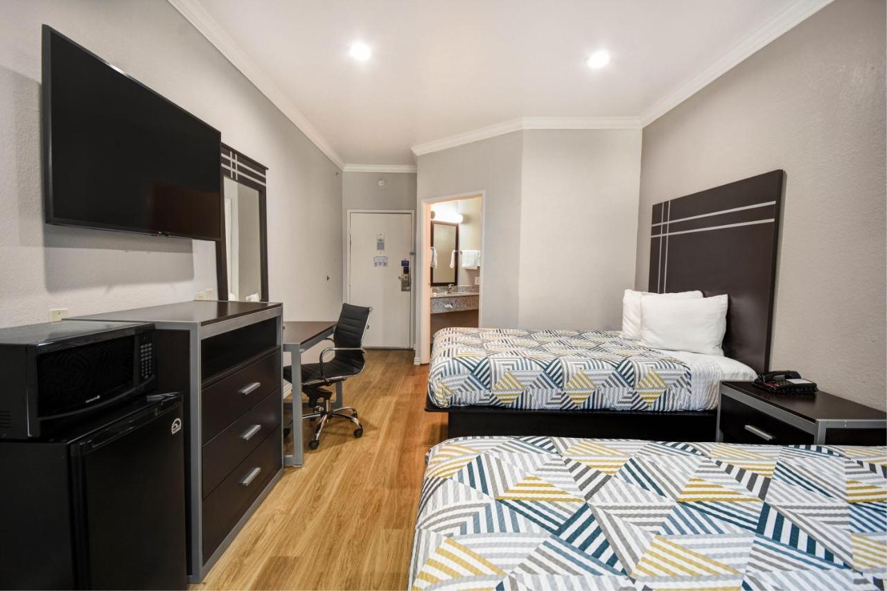 Hotel 6 Humble, Tx - Houston International Airport