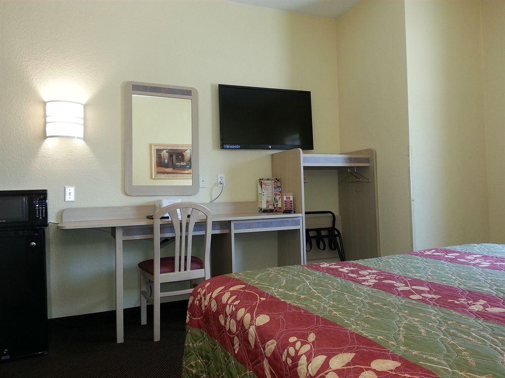 Hotel 6 Humble, Tx - Houston International Airport Humble