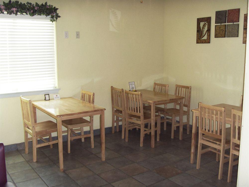 Hotel 6 Humble, Tx - Houston International Airport 2*